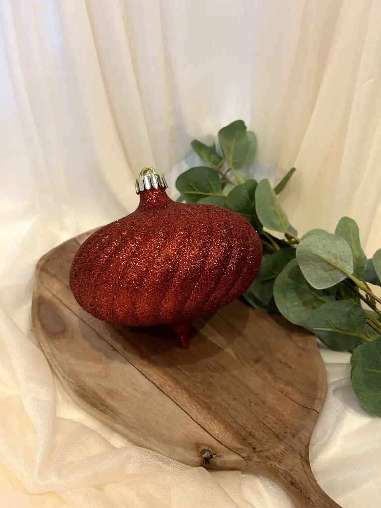 Weihnachtskugel spitz rot