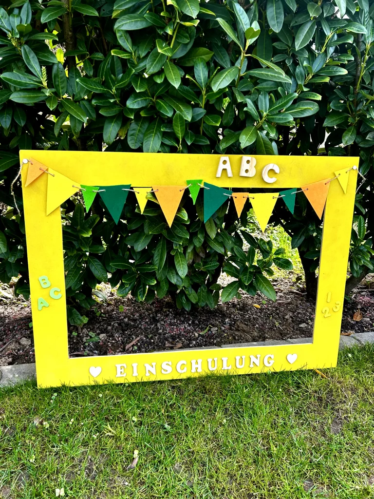 Einschulung Rahmen gelb