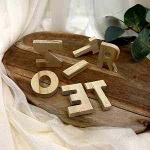 Holzbuchstaben